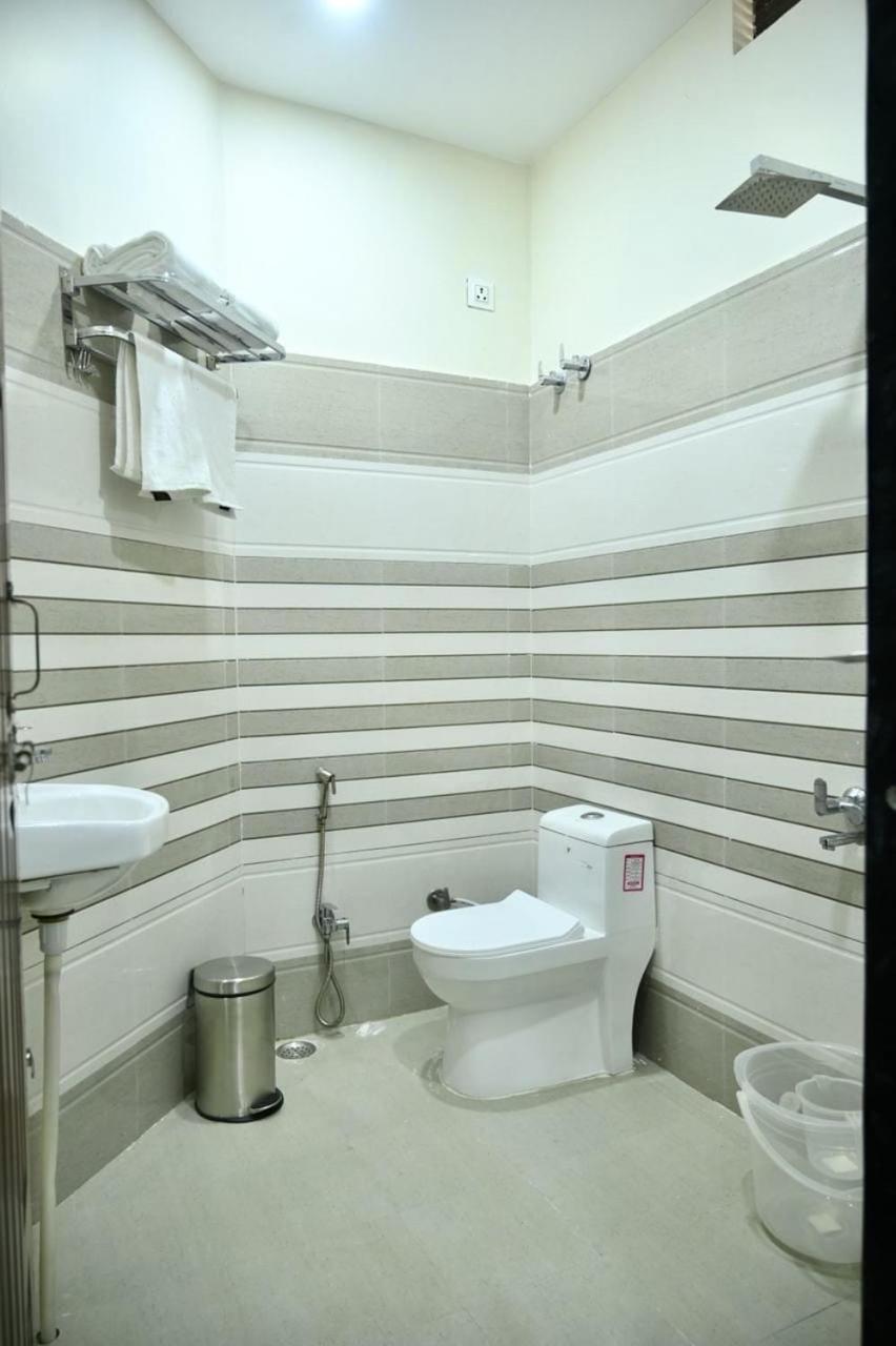 Aastha Hotel