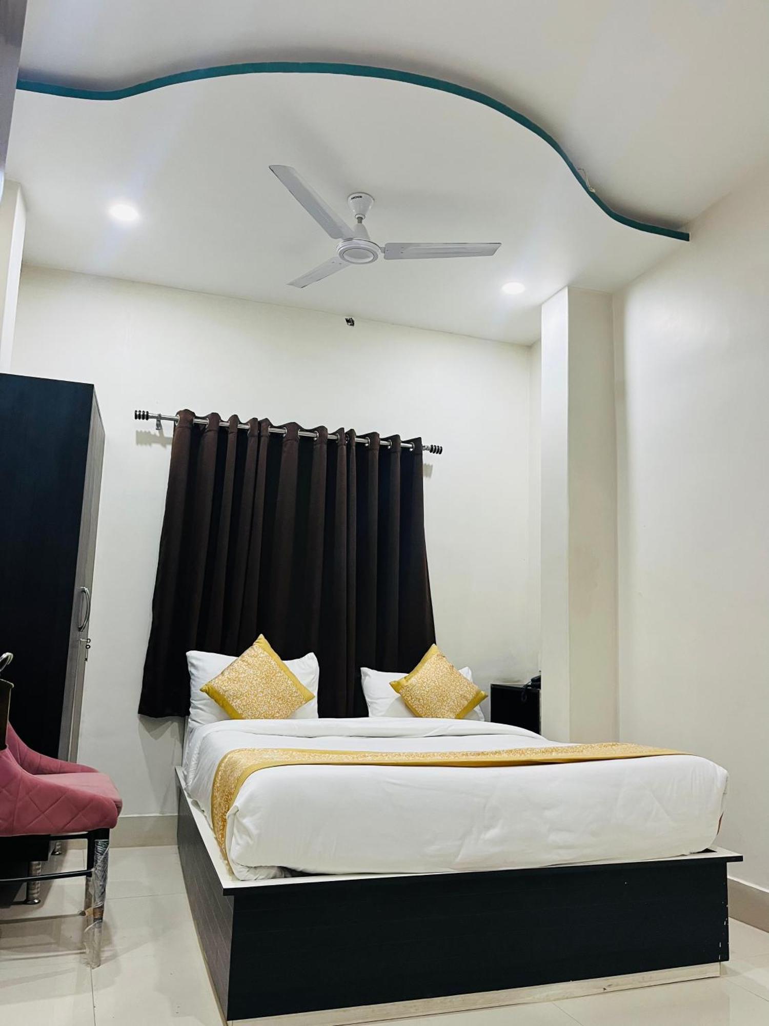 Aastha Hotel Varanasi